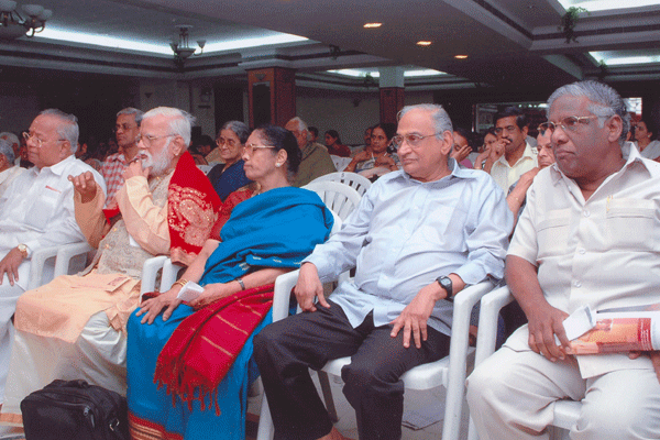Dignitaries listening to Violin Solo concert