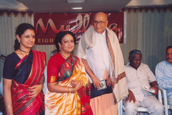 Dr.Padma Subrahmanyam honours S.Rajam