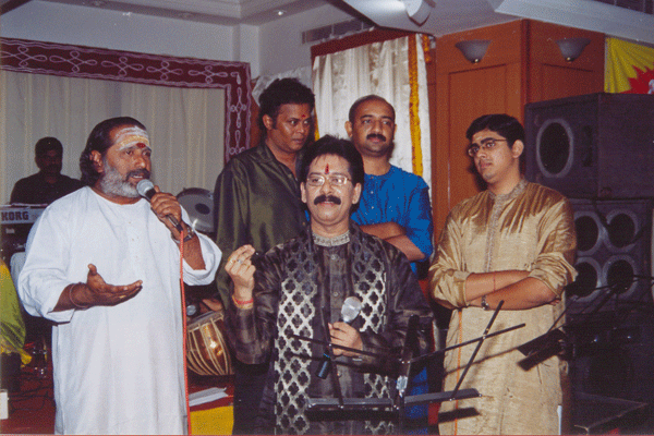 Light singers with classical singers : Sikkil Gurucharan and Sashidaran