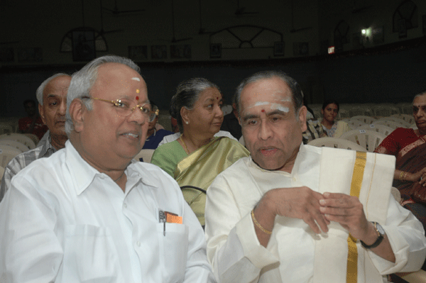 Dr.Nalli & Prof. Trichy Sankaran