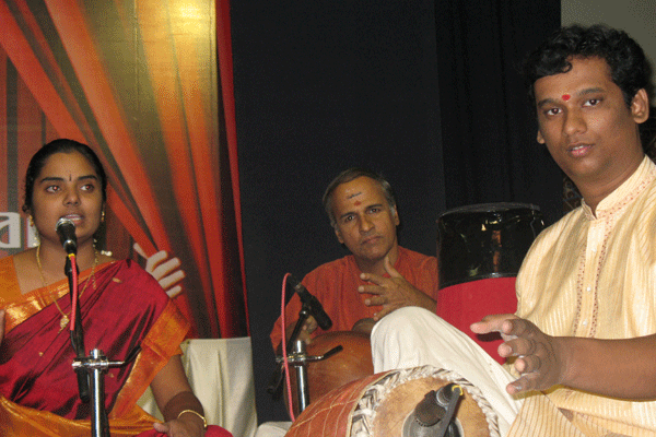 Delhi Sairam with Sivaramakrishnan accompaniments in Raga Anubhavam