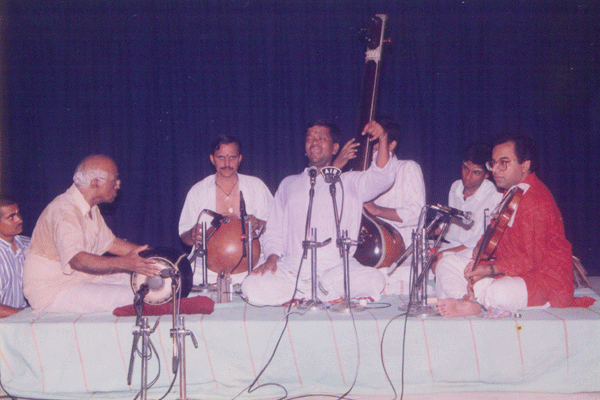 Neyveli Santhanagopalan-Sriram Parasuram-Palghat Raghu & Vaikom Gopalakrishnan
