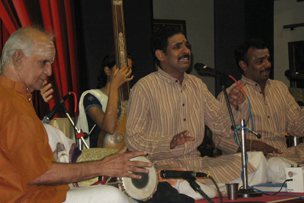 Mridangam Maestro Sivaraman accompanying Malladis