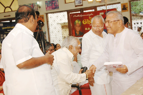 Senior Advocate Gandhi greets MSV