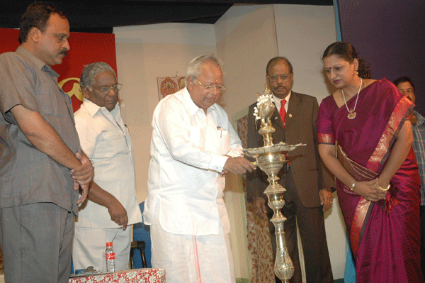 Nalli inaugurated the Saptharathinangal Drama Festival
