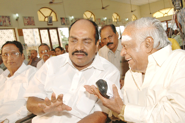 Minister recollecting his memories with MSV
