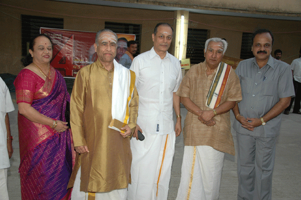 Mrs. and Mr.Trichy Sankaran, Cleveland Sundaram, Karaikudi Krishnamurthy & Mudhra Bhaskar