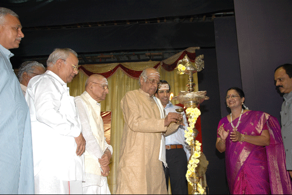 Sri.P.S.Narayaswami joins the lamp lighting ceremony