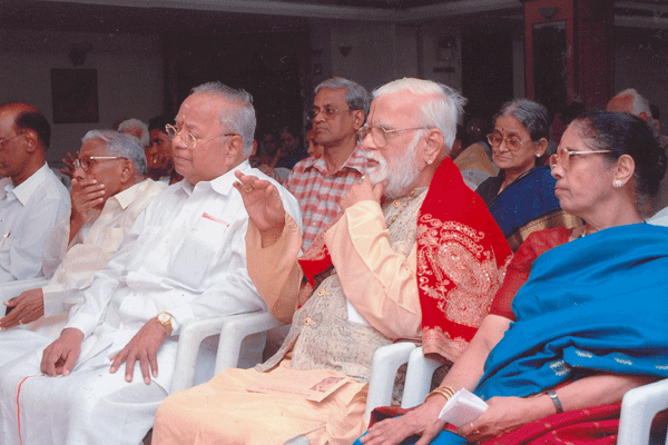 T.K.Govinda Rao the awardee with Nalli