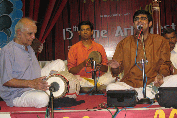 Umayalpuram Sivaraman- B.S.Purushothaman − Sikkil Gurucharan