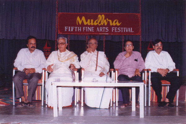 Dignitaries on the dias