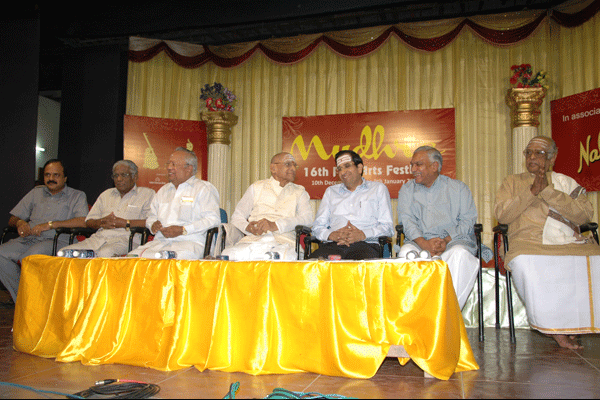Dignitaries on the dias