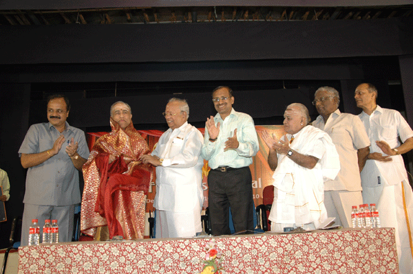 Dignitaries honouring TS