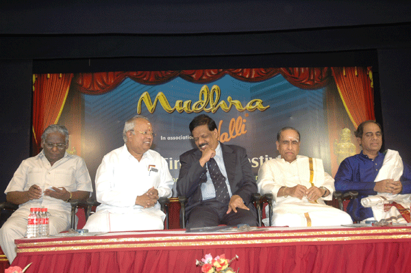 Dignitaries on the dias