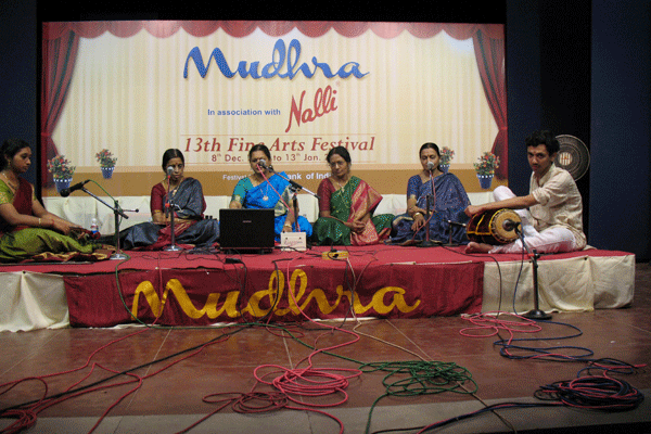Dr.RADHA BHASKAR - PREMA RANGARAJAN & MAYAVARAM SISTERS(Uma & Geetha) − Srividhya R.S.Iyer − Sharan Sivakumar