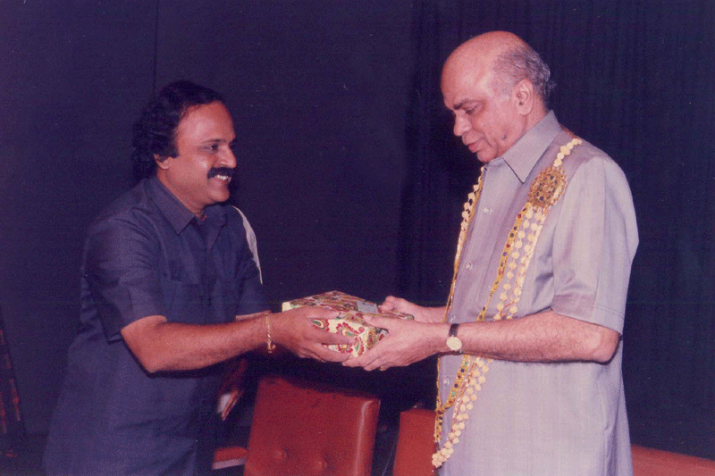 Obul Reddy being honoured