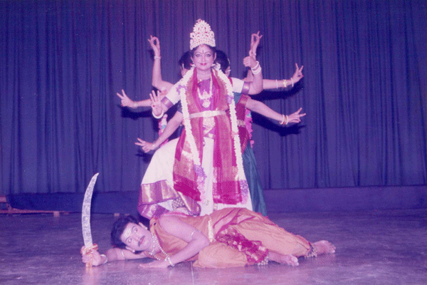 Pavai noombu
