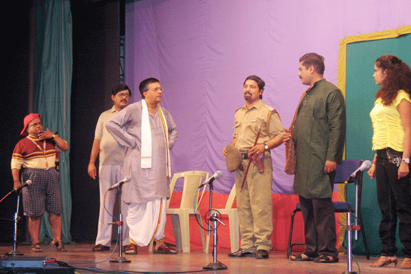 Y.Gee Mahendra's Drama 'LIGHTS ON'