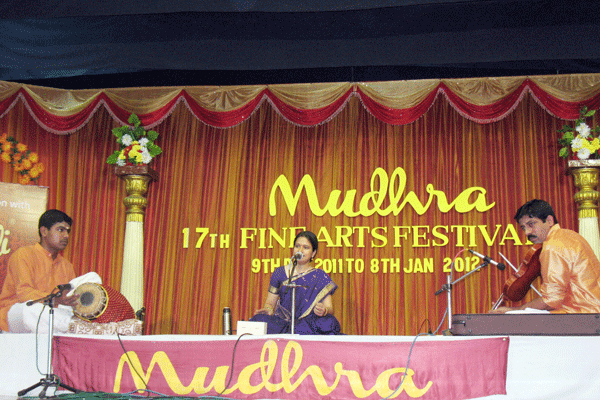 TALENT PROMOTION CONCERT - Theme : Compositions on Devi-Mumbai Silpa- Srinivasamurthy – Thirucheri Koushik Rajagopal