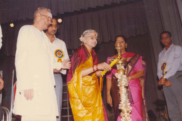 Dr.M.S.Subbulakshmi and Sri.Sadasivam inaugurates
