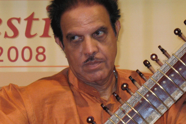Pandit Janardhan Mitta ( Sitar)