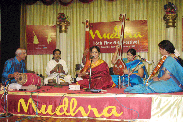 Gayathri Venkataraghavan - Lalgudi Vijayalakshmi - Mannargudi Easwaran - Papanasam Sethuraman