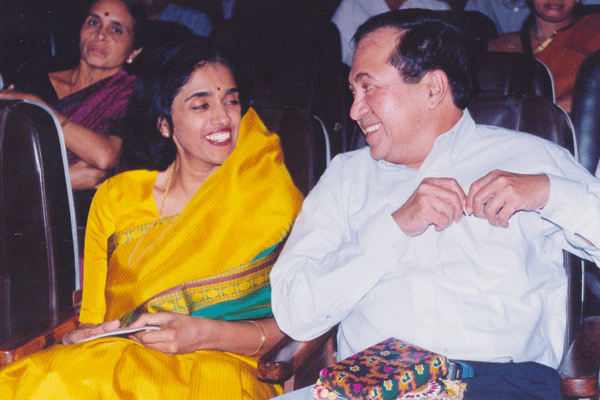 Mudhra Award of Excellence presented to Prof. T.R.Subramaniam