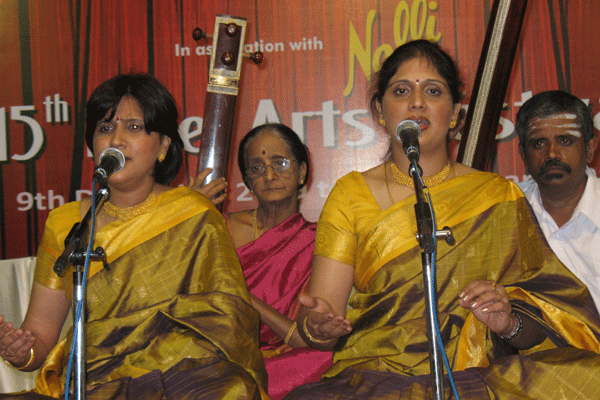 Priya Sisters − Shanmugapriya & Haripriya