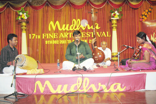 TALENT PROMOTION CONCERT - Theme : Kritis of Muthuswami Dikshitar in Popular Ragas-G.Ravikiran- K.P.Nandini – Tanjore Praveen Kumar