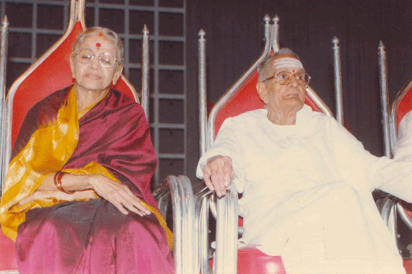 Chief Guests on the dias