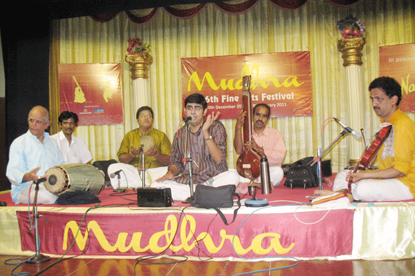 Sikkil Gurucharan - Mysore Nagaraj - Umayalpuram Sivaraman