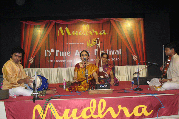 Talent Promotion Concerts : Compositions of GNB by V. DEEPIKA − S.P.Ananthapadmanabha − Arjun Ganesh