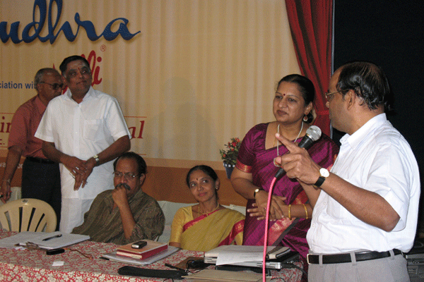 Mr.Bhat of Bhat’s Advertising (one of the sponsors of quiz time)