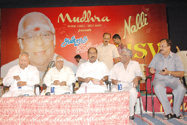 Dignitaries on the stage