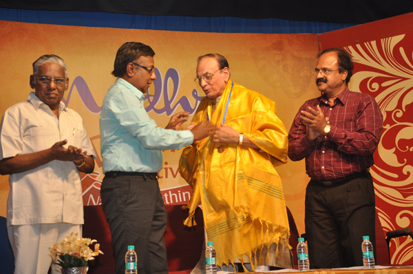 Mouli honouring A.R.S.