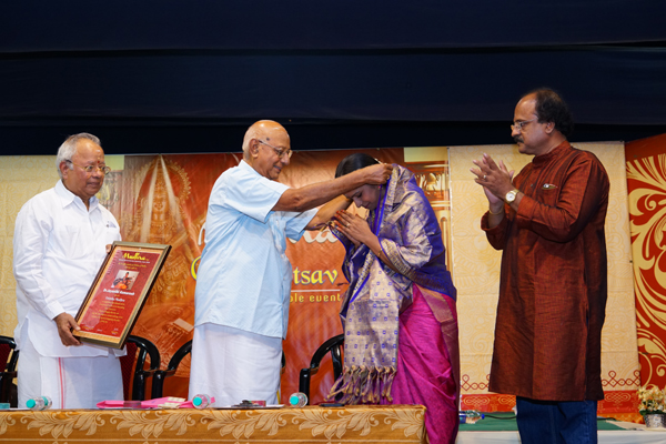 Honouring Jayanthi Kumaresh by N.V.S